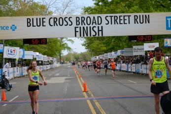 broad-street-run-finish