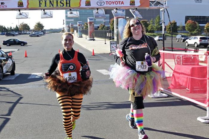 563111_674590145893805_1903938143_n